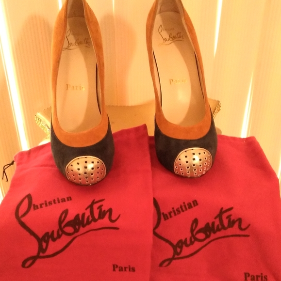 Shoes - Picture 1 of 8